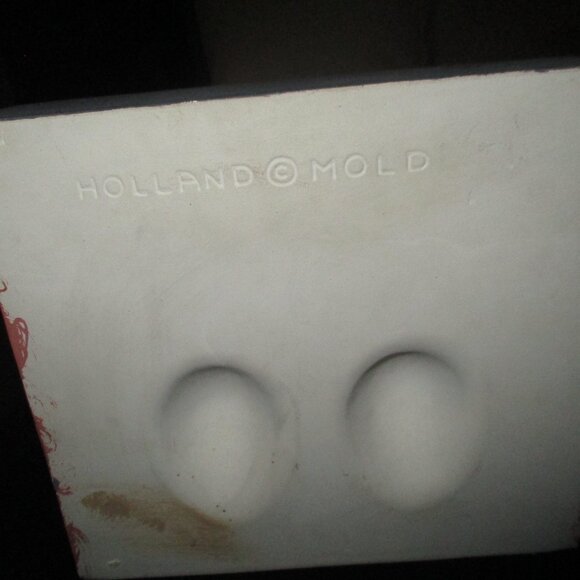 Vintage Ceramic Holland Mold Holiday Fireplace with Stockings Hand-Painted - Picture 4 of 7